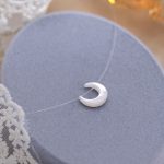 color: Crescent necklace "40cm]