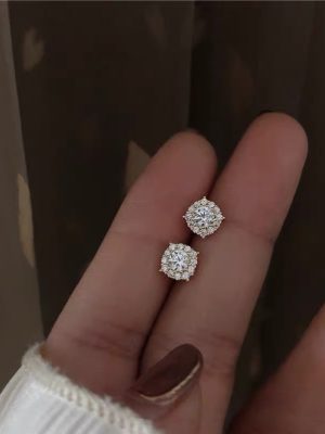 New Fashion High-grade S925 Sterling Silver Plated 14K Gold Zircon Earrings Simple Retro Elegant Earrings Ear Jewelry for Women Ouni Na