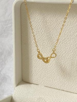 S925 Sterling Silver 8-word Necklace Women's 2026 New Mobius Ring Clavicle Chain Design Simple and Elegant Ouni Na