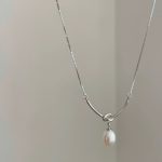 color: white gold