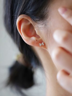 S925 Silver Plated 14K Gold Four Diamond Bow Earrings Sweet Elegant Simple Mini Earrings for Women Ins Style