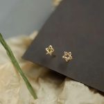 color: Gold Pair (with Silver Ear Plug)