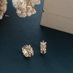 color: 18K Gold Pair