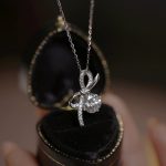 color: white gold