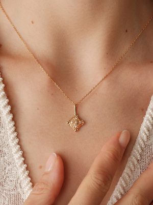 [Epiphyllum] S925 Silver Plated 18K Gold Diamond Petal Necklace Retro ins Four-leaf Clover Pendant Clavicle Chain