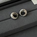 color: white gold