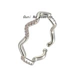 color: white gold / size: Open Ring