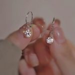 color: White gold 6mm