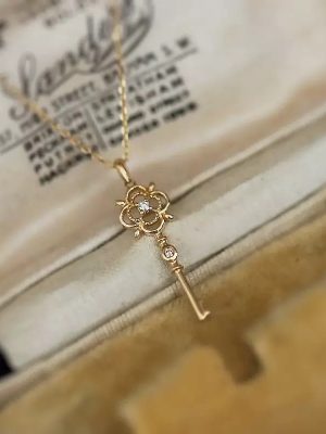 Vintage Gold Key Necklace ~ S925 Silver Plated 18K Gold Hollow Pendant Low-key Luxury Design Collarbone Chain