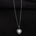 color: white gold