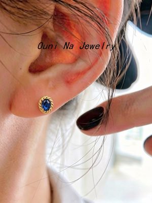 S925 Sterling Silver Plated 14K Gold Retro Sapphire Small Earrings for Women Simple High-end Light Luxury All-match Earrings Ouni Na