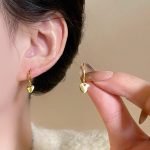 color: 18K Gold