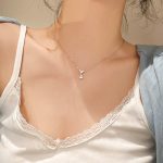 color: white gold