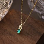 color: 18k gold