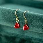 color: Love earrings/pair / Style: GOLD