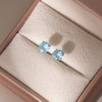 color: Fireworks cut ice blue zirconium (single) / Style: Foot Silver