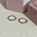 color: white gold