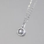 color: white gold