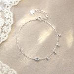 color: white gold