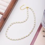color: Between the beads necklace / Style: Silver/White Gold