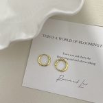 color: 18K Gold