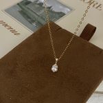 color: 18K Gold