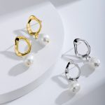 color: Geometric hollow pearl stud earrings / Style: white gold