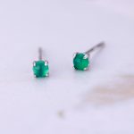 color: White gold pair