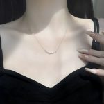 color: white gold