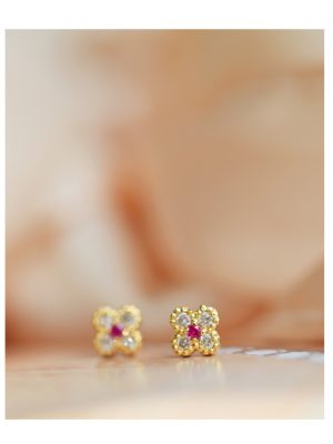 Flower Day and Evening Moon S925 Silver Plated 14K Gold Zircon Four-leaf Clover Small Ear Nail Fashion Fresh All-match Mini Ear Bone Nail HME