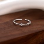 color: Silver / size: Opening adjustable