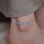 color: Blue stone white gold
