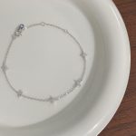 color: white gold