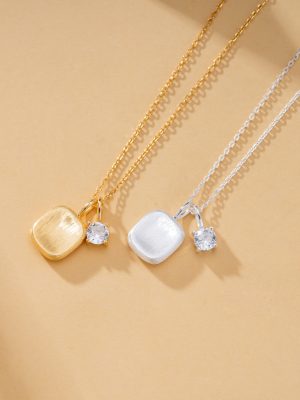 S925 Sterling Silver Brushed Gold Small Square Sugar Pendant Necklace Women's Antique Light Luxury Simple Elegant All-match Clavicle Chain