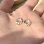 color: white gold
