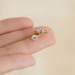 color: Small Gold/Pair