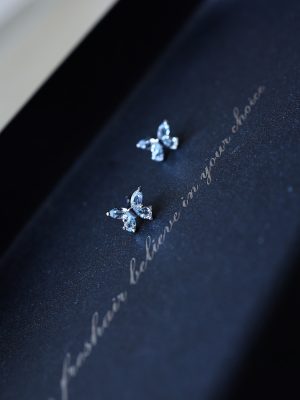 S925 Silver Plated Platinum Blue Crystal Butterfly Earrings Exquisite Mini Earrings for Women HME