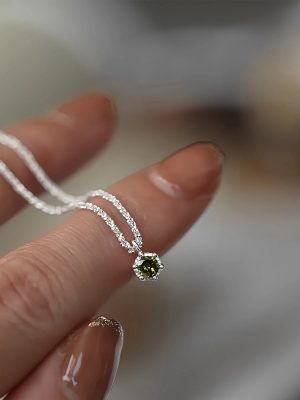S925 Sterling Silver Gypsophila Sparkling Cauliflower Chain Necklace Women's High-grade Light Luxury Olive Green Single Diamond Clavicle Chain