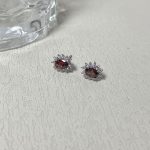 color: white gold