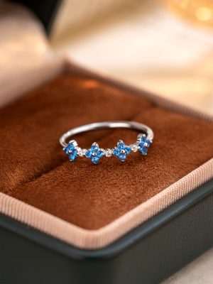 S925 Sterling Silver Inlaid Four-leaf Clover Blue Diamond Ring Women's Mori Small Simple Fashion Light Luxury Personalized Ring Wholesale