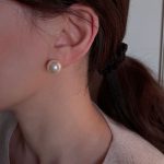 color: 8mm white gold
