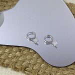 color: white gold