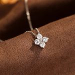 color: white gold