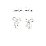 color: white gold
