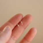 color: 18K gold pair (with earplugs)