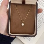 color: 18K Gold