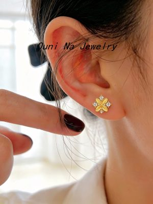 S925 Sterling Silver Plated 14K Gold Four-leaf Clover Diamond Earrings French Entry Luxury Commuter All-match Earrings Ouni Na