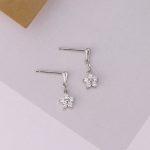 color: white gold