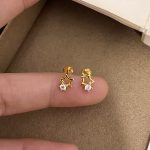 color: 18K Gold