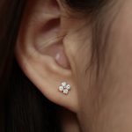color: 18K gold pair (with earplugs)